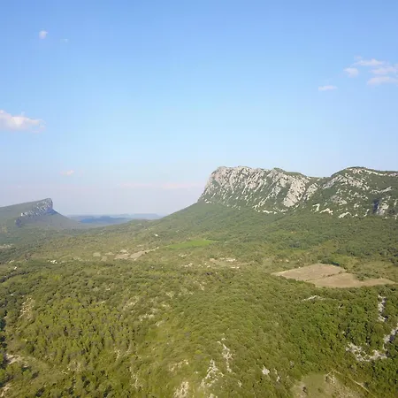 Entre Vignes Et Garrigue Valflaunes